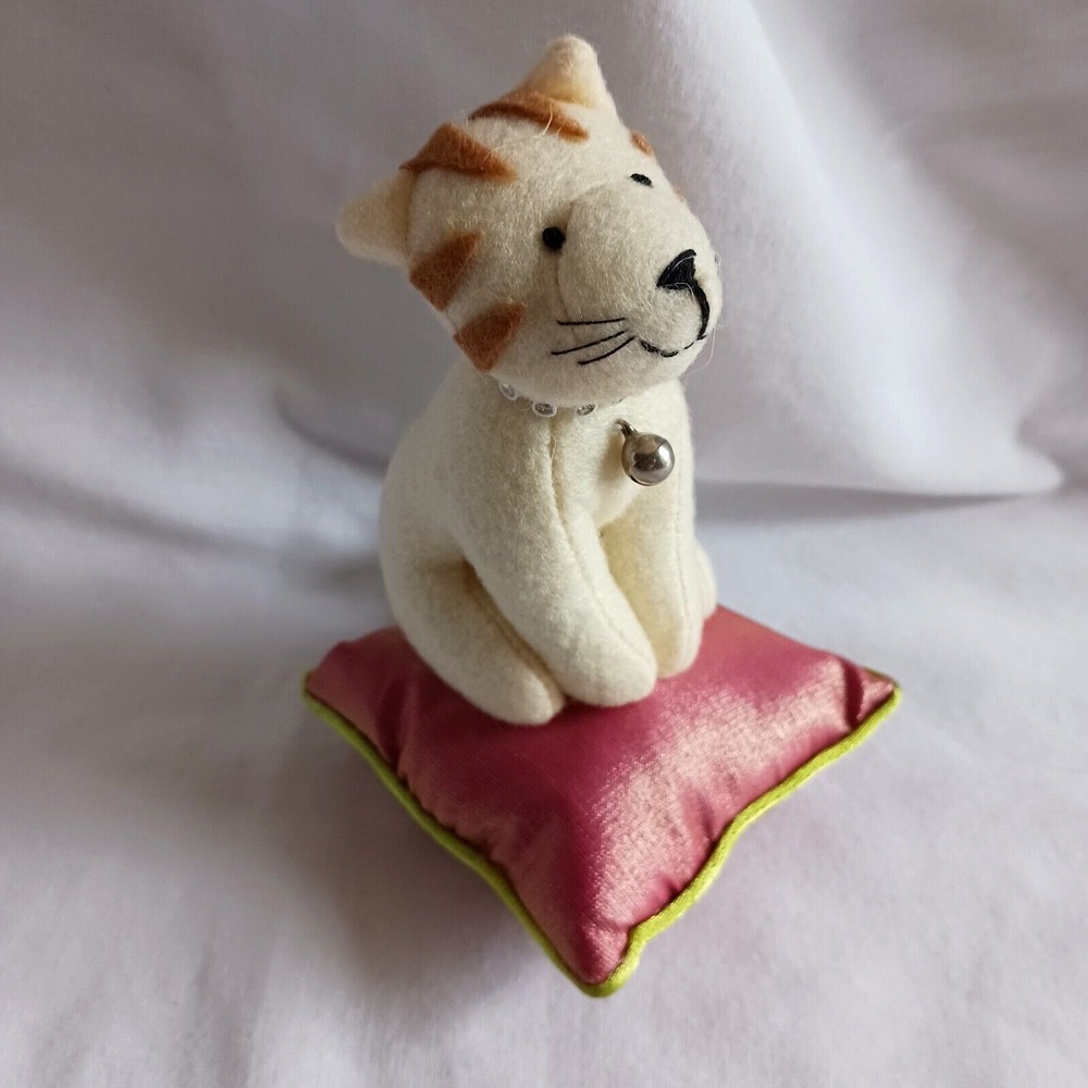 6" Papyrus Stuffed Plush Felt Cat On Pillow Christmas Tree Ornament Bell New